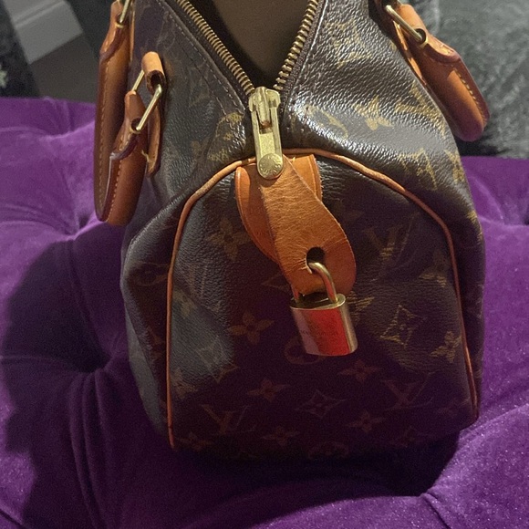 Speedy Bandoulière 25. Authentic Louis Vuitton speedy 25. - Picture 13 of 13